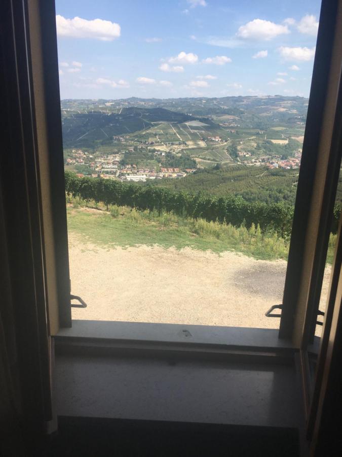Diano dʼAlba Cascina Mainaヴィラ エクステリア 写真